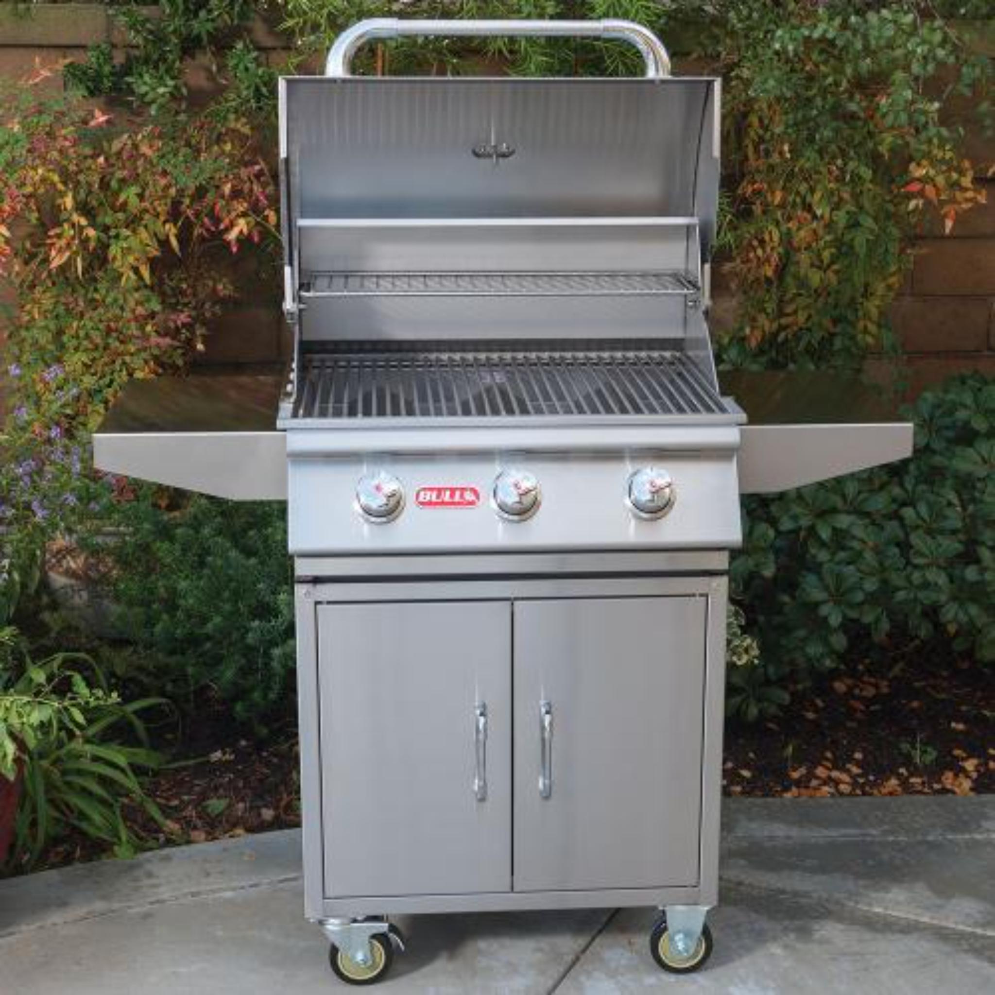 Bull 24" Steer Premium Complete Grill Cart 3 Burner / 45,000 BTU's