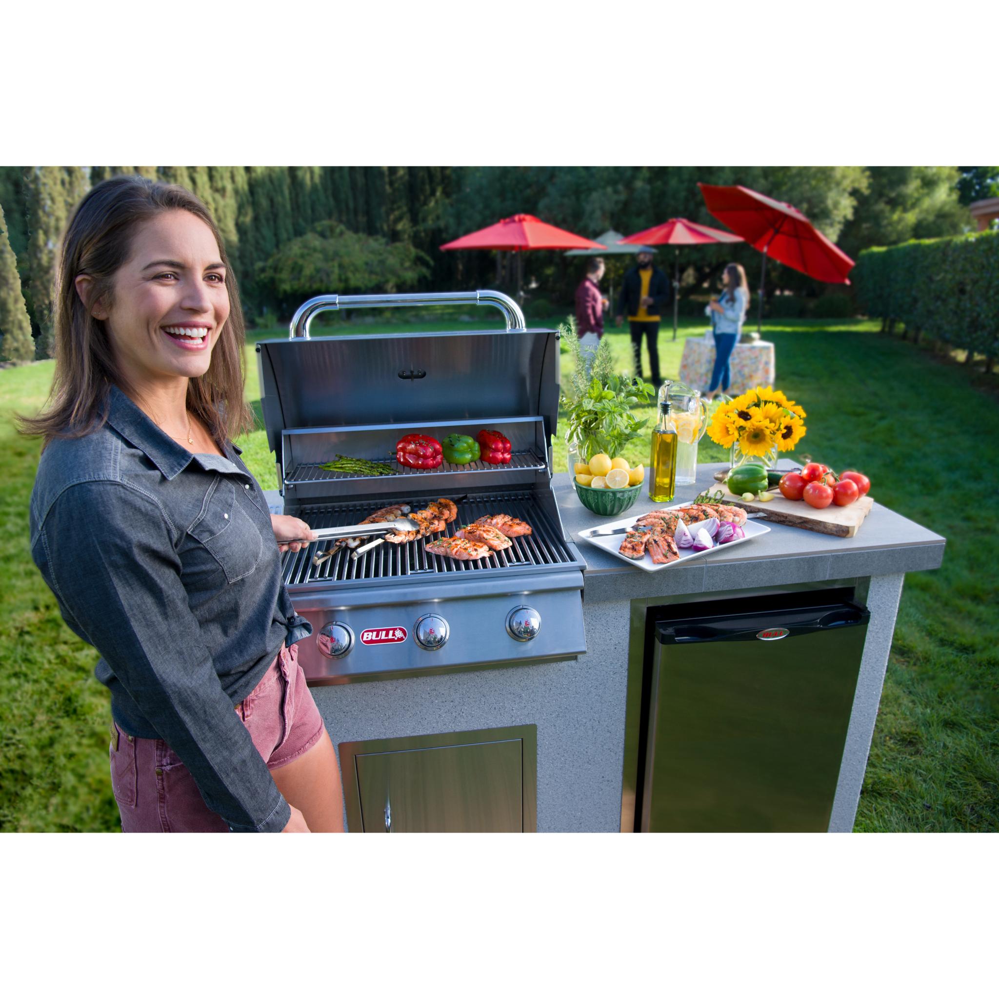 Bull 24" Steer Drop In Grill 3 Burner / 45,000 BTU's